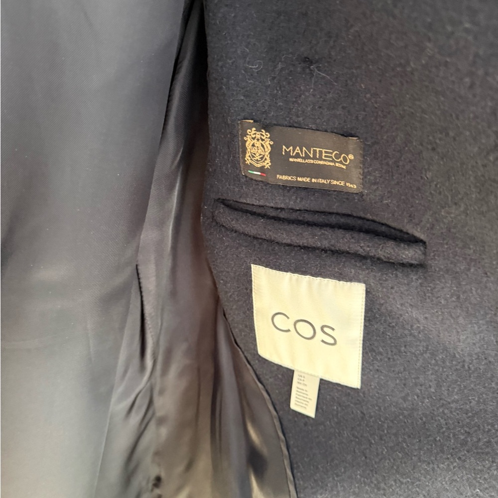 COS Double-Breasted Short Wool-Blend Coat - Picture 9 of 11